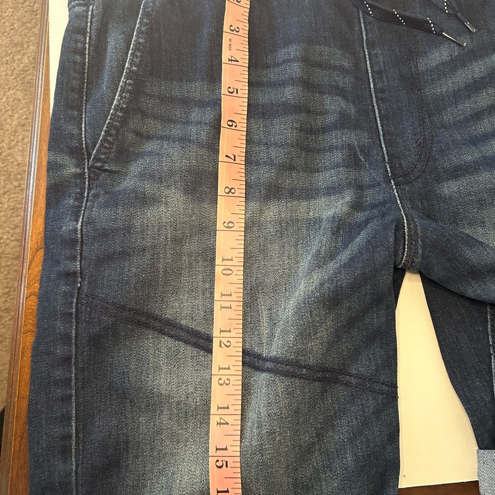 Signature Levis Bermuda Shorts - Picture 7 of 7